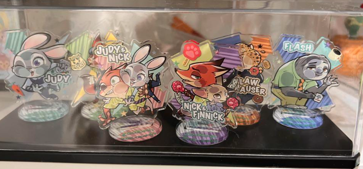 Disney Pita! Deformed takaratomy Gazelle Zootopia acrylic stand | eBay