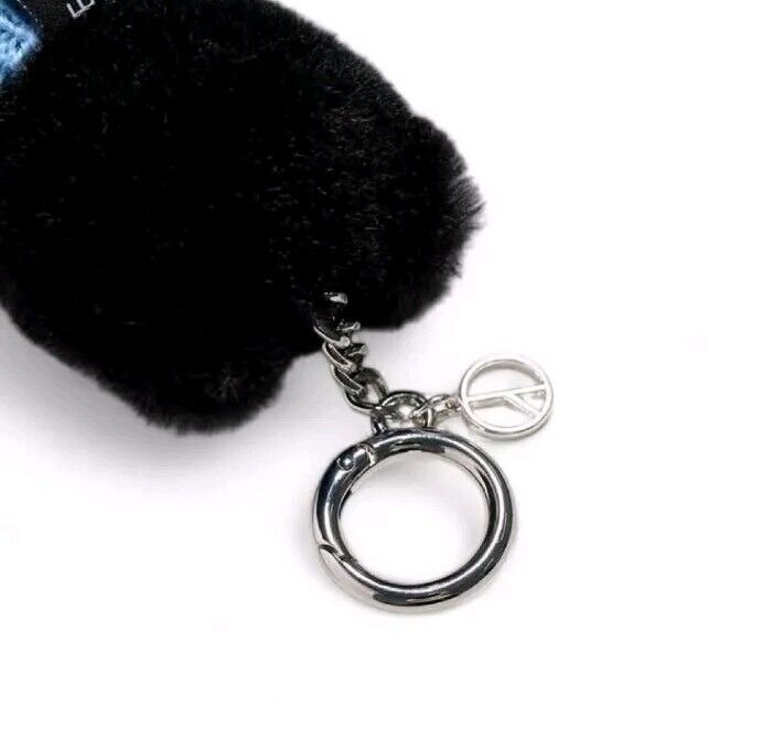 G-Dragon PEACEMINUSONE X MONAMHEE Plush KeyRing DAIHEE New G-Dragon PEACEMINUSONE X MONAMHEE Plush KeyRing DAIHEE New
