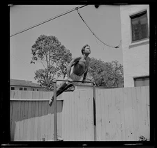 Horizontal bar workouts help keep Lexs muscles trim also keep weight down