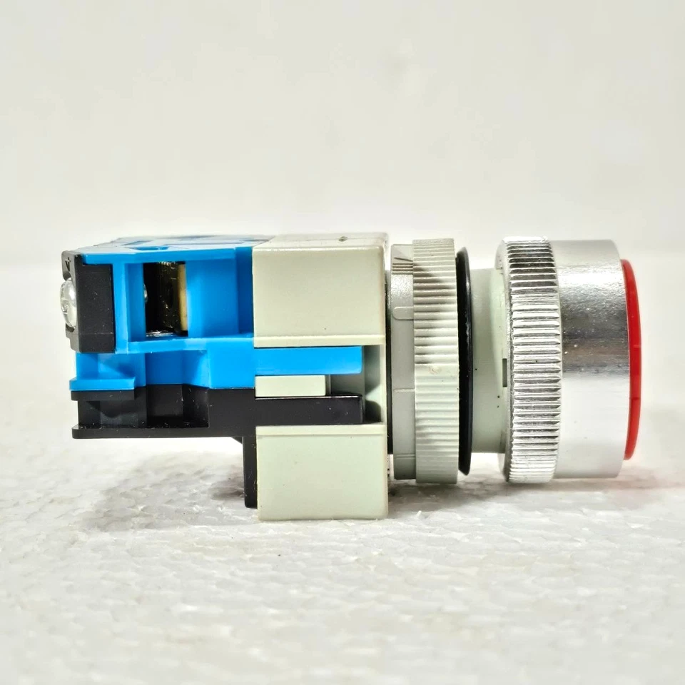 IDEC ABW110R PUSH BUTTON F22MM MOMENTARY METAL ROUND LOT OF 3 NEW - Image 4 of 4