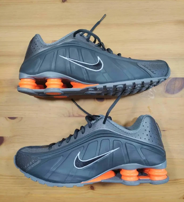 Nike Shox R4 Anthracite Total Orange 2020 Running Shoes 104265-054