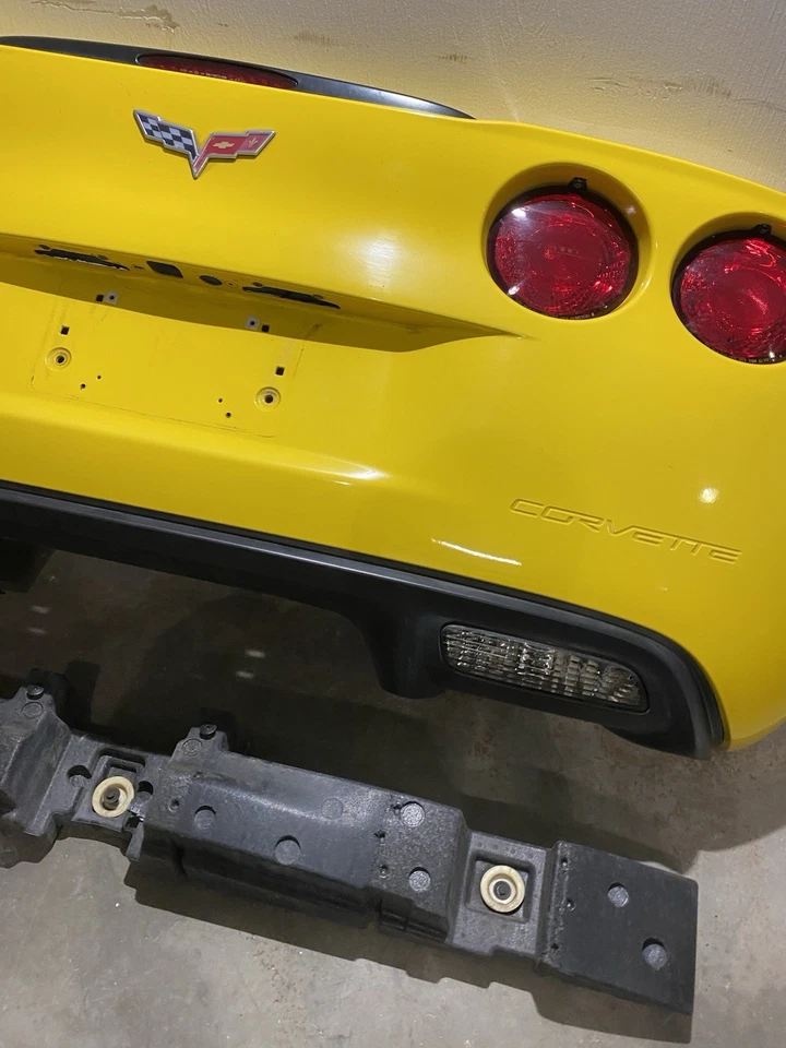 05-13 Corvette C6 parachoques trasero fascia completo con luces y almohadilla absorbedora Foto 4 de 4