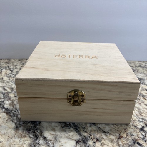 DoTerra Wooden Essential Oil Box Storage Case Carrier Holds 25 EO bottles - Picture 4 of 13