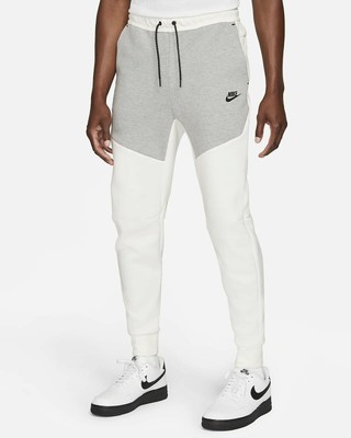 NIKE Sportswear Tech Fleece Jogger 