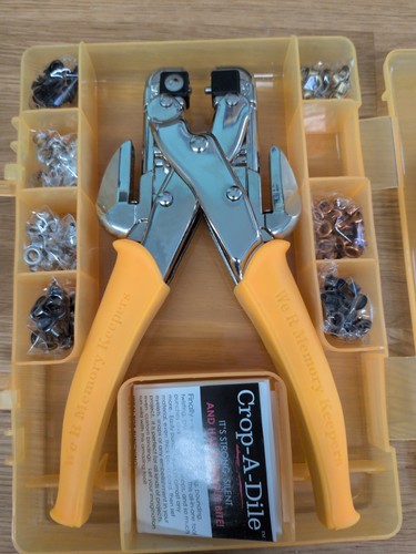 Crop-A-Dile We R Memory Keepers Hole Punch & Eyelet Kit Storage Case