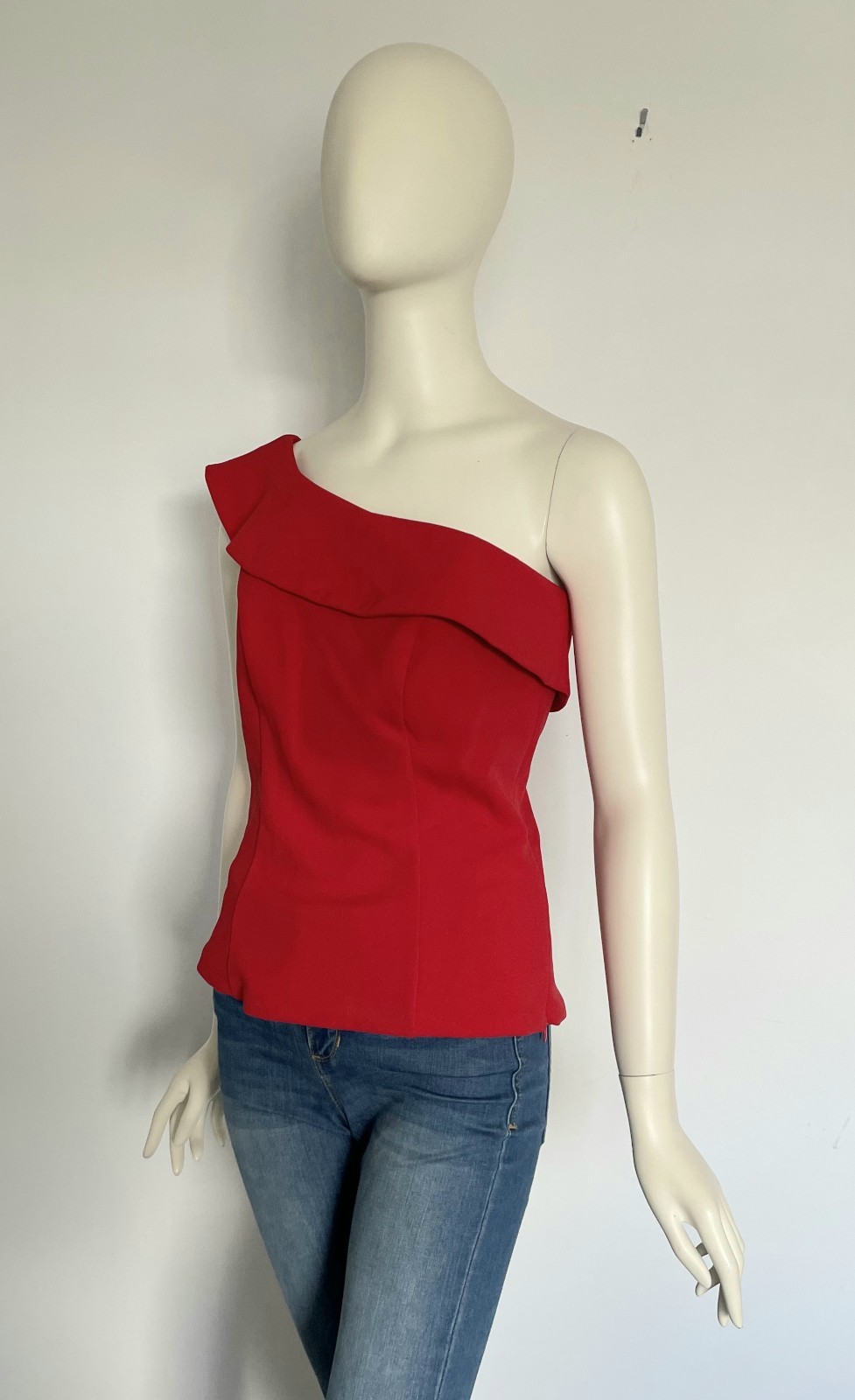 Review Structured Top BNWT Womens 12 Cherry Red One Shoulder Glamour RRP $99 image 3