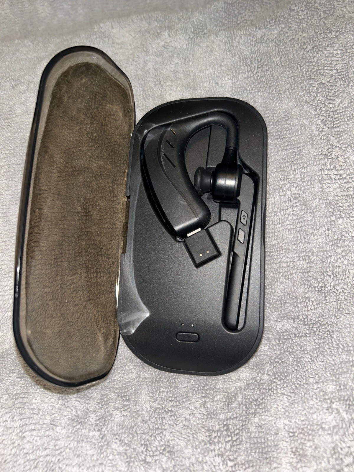 Wireless Headset With Microphone