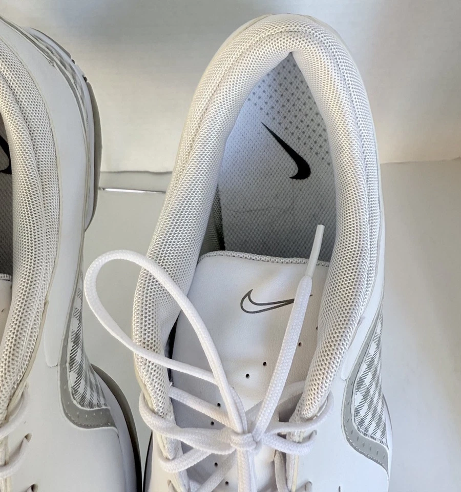 Zapato de golf Nike Ace para mujer talla 9,5 blanco y gris a cuadros con púas 418368-103 Foto 4 de 4
