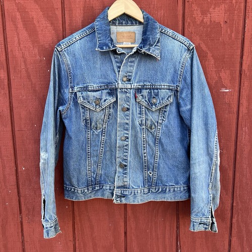 VTG 70s Distressed Levi's Denim Jean Jacket Two Pockets w/ Original Repairs - Picture 1 of 14
