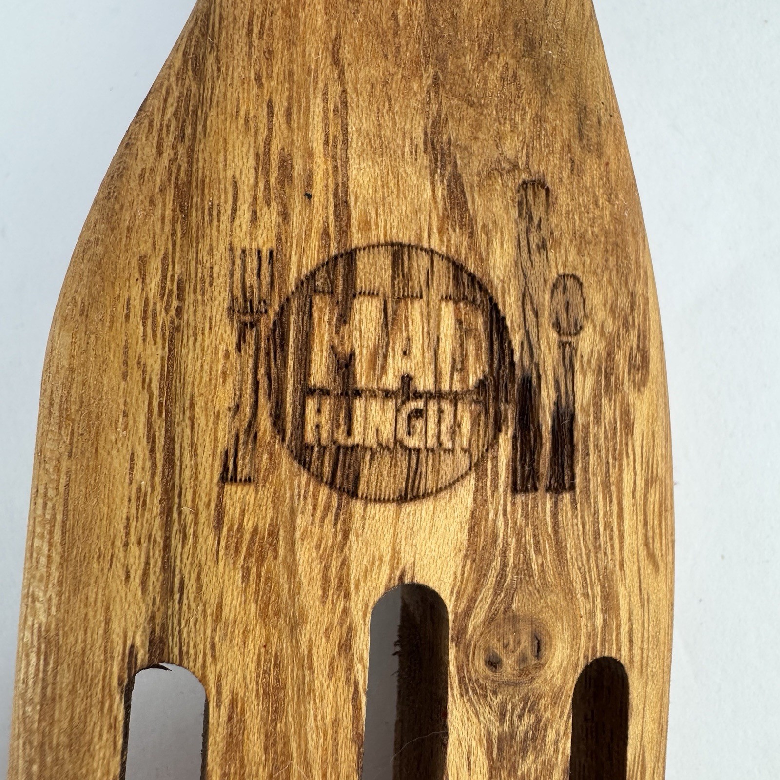 Mad Hungry Original 4-Piece Acacia Spurtle Set Natural wood Red