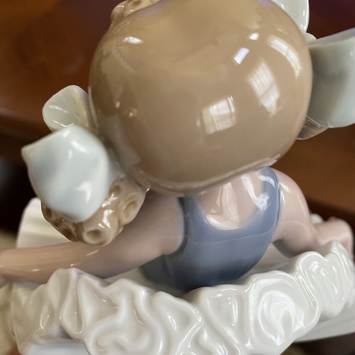 Lladro Ragdoll shelf sitter - Picture 8 of 12