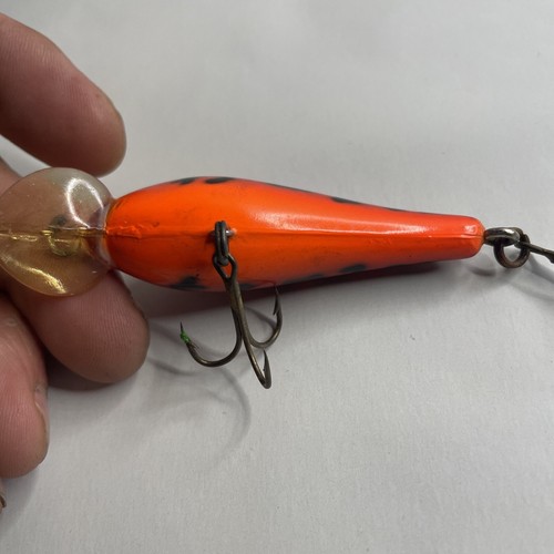 Bomber Crankbait Fishing Lure - Picture 5 of 6