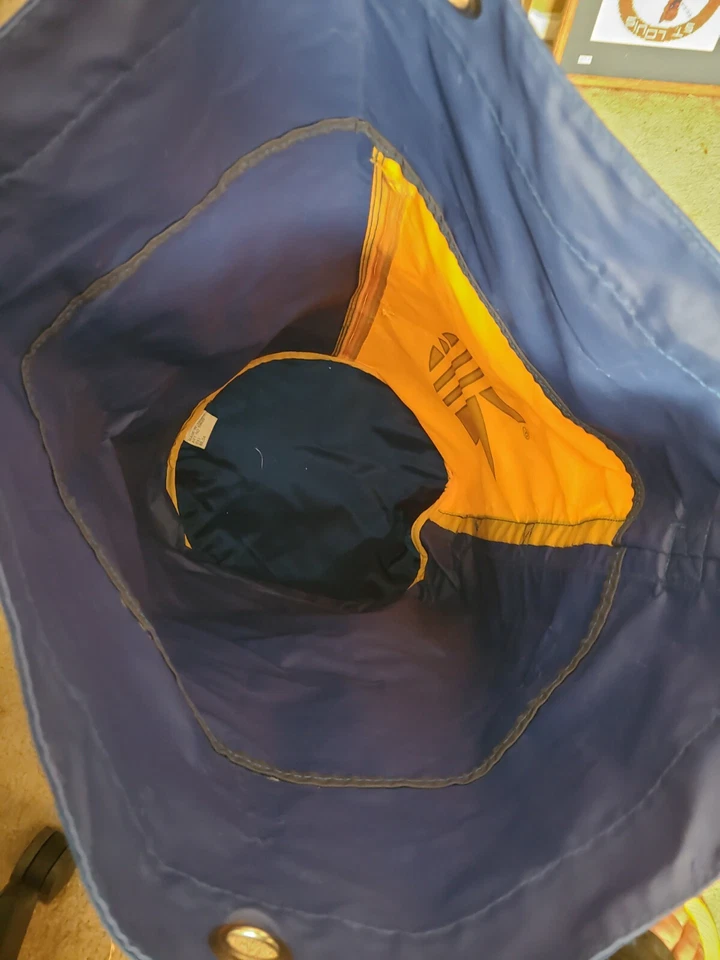 Awesome adidas Vintage team Adidas duffel bag gym bag sport bag Adidas - Image 3 of 4