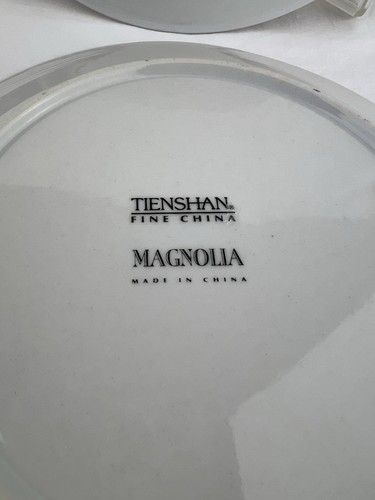 Tienshan Magnolia Flower Salad Plates 8" Red White Set of 4 EUC - Picture 8 of 15
