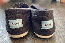 TOMS Women s Classic Alpargata Slip-On Black, Size 8
