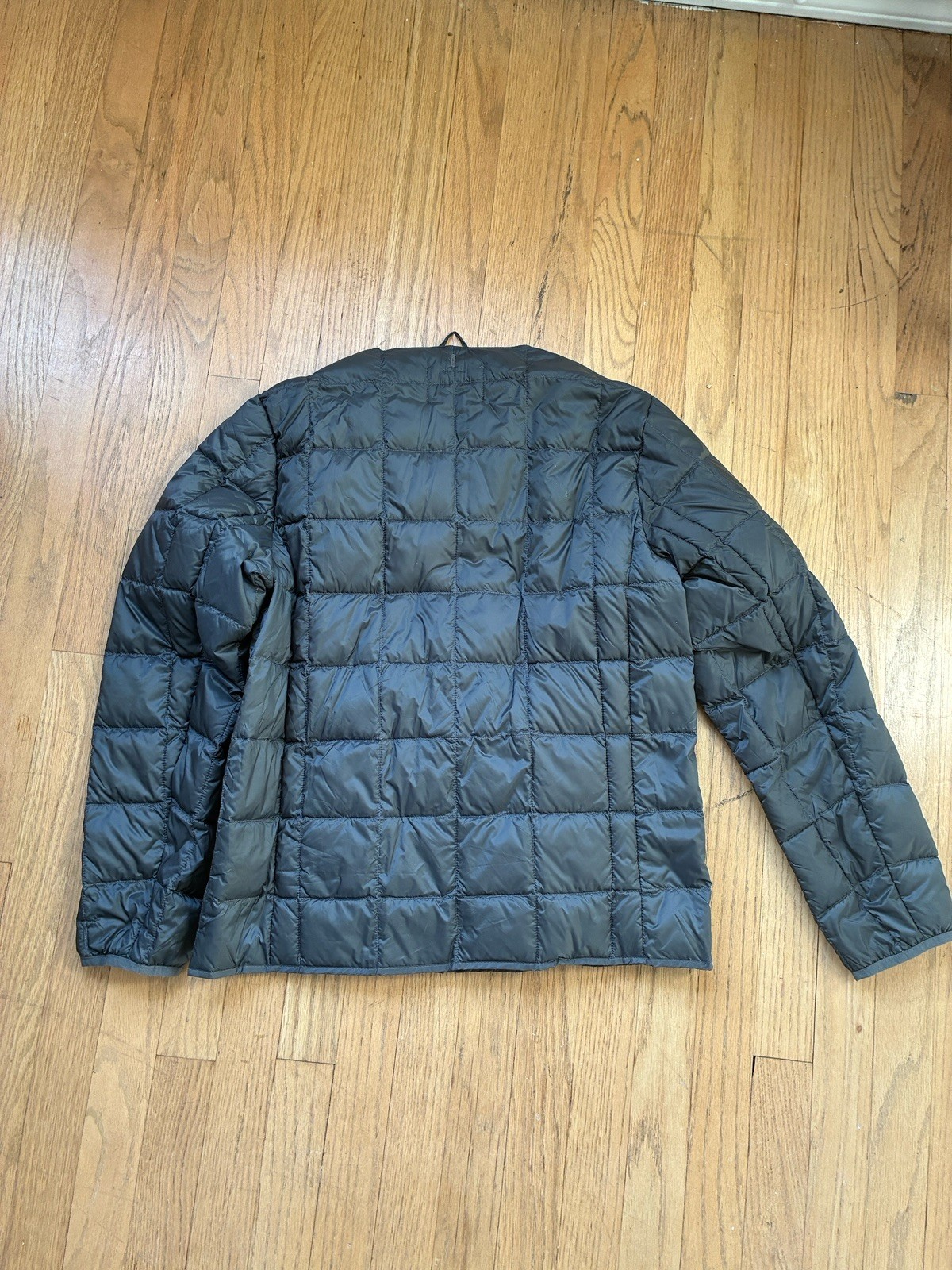 Taion Unisex Basic Crew Neck Down Jacket Snap But… - image 2