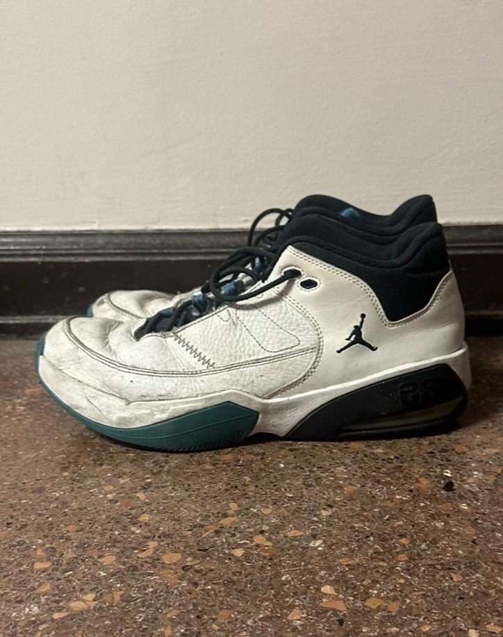 Jordan Max Aura 3 White Cyber Teal for Sale | Authenticity