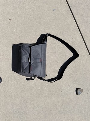 Peak Design Everyday Messenger 13'' Camera Bag w/ Strap Dividers Gray/Black