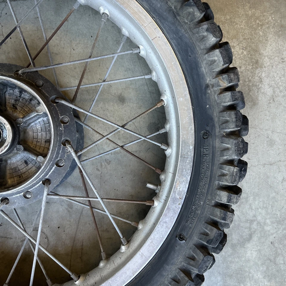 Llanta trasera 17x2,15 recta OEM Kawasaki KL250 KLR250 1988-2005 Foto 3 de 4