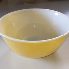PYREX 403 2 1/2 Quart Yellow Mixing Bowl
