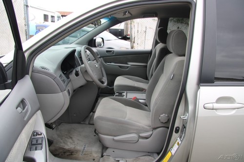 2007 Toyota Sienna LE 7-Passenger - Picture 17 of 24