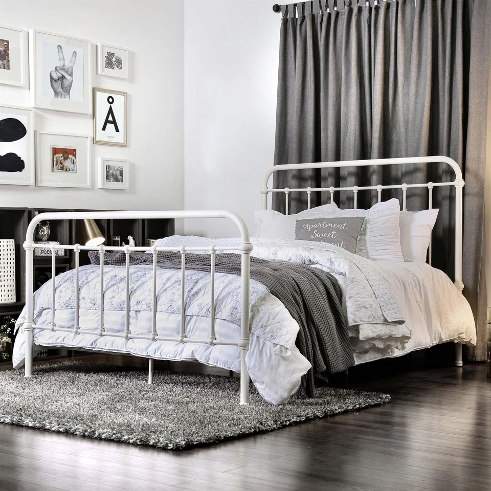 Cama Furniture of America Celinda Metal California King Husdle en Blanco Vintage Foto 3 de 4