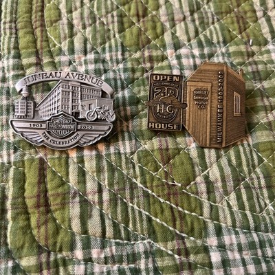 Lot Of 2 Vintage Harley Davidson Motorcycles 100th Anniversary Pins Milwaukee