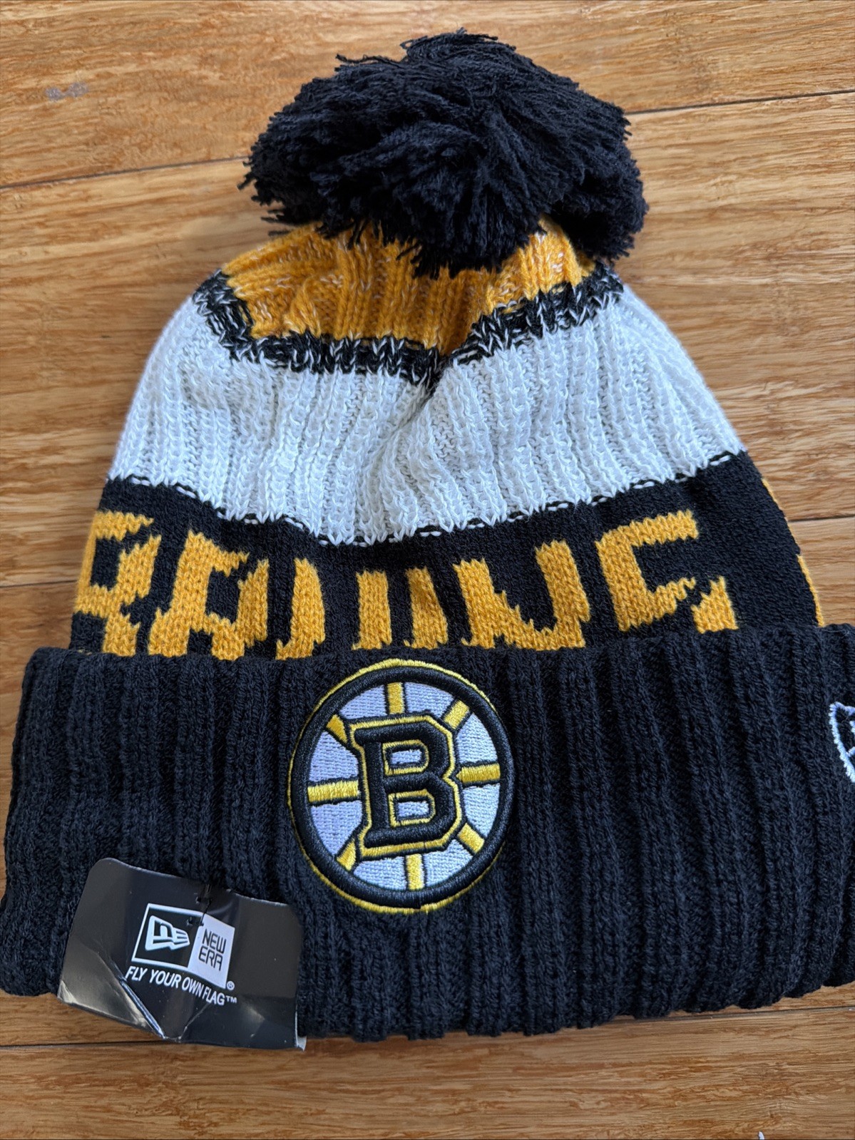 Boston Bruins Beanie Knit Pom Winter NHL Hat NEW