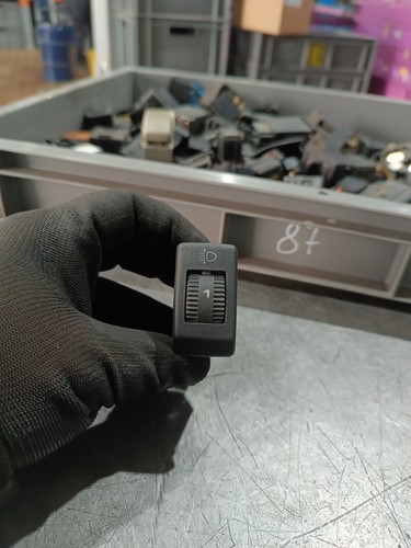 SCHALTER LEUCHTENWEITREGULIERUNG VW RALLYE GOLF 2 GT GTI G60 16V JETTA 191941333