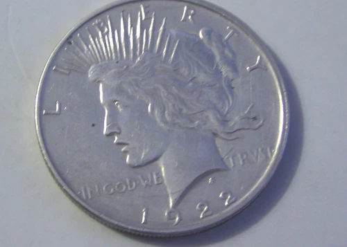 1922 D PEACE DOLLAR    ERROR ( LARGE DIE CRACK ON OBVERSE)  WT 26.70 ABOUT UNC