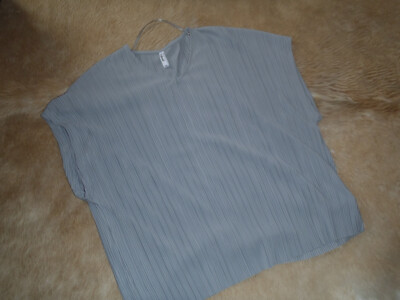 2 Pageone women's shirts size XXL gray/red basic must see!!