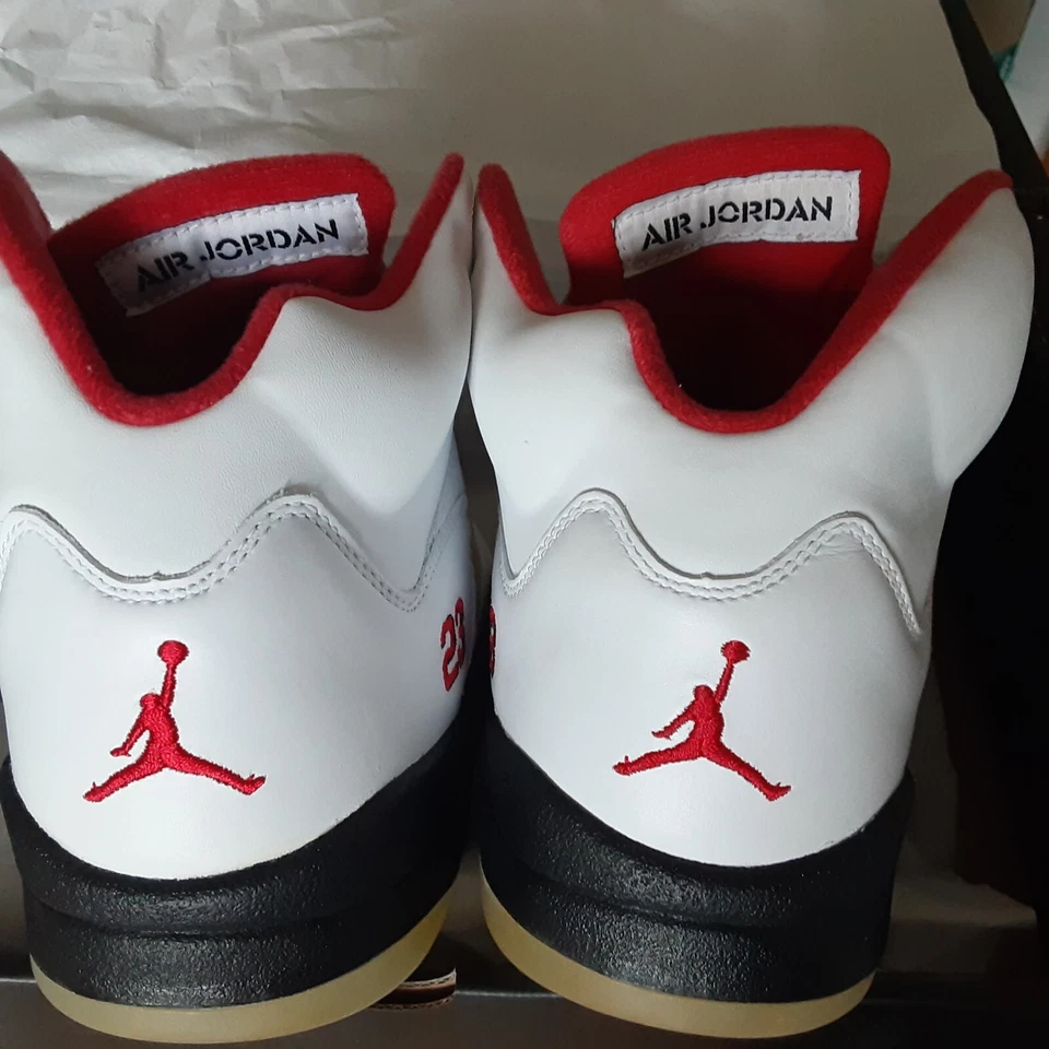 2008 new Air Jordan Retro 5 Countdown Pack 2008 mens Size 8 - Image 3 of 4