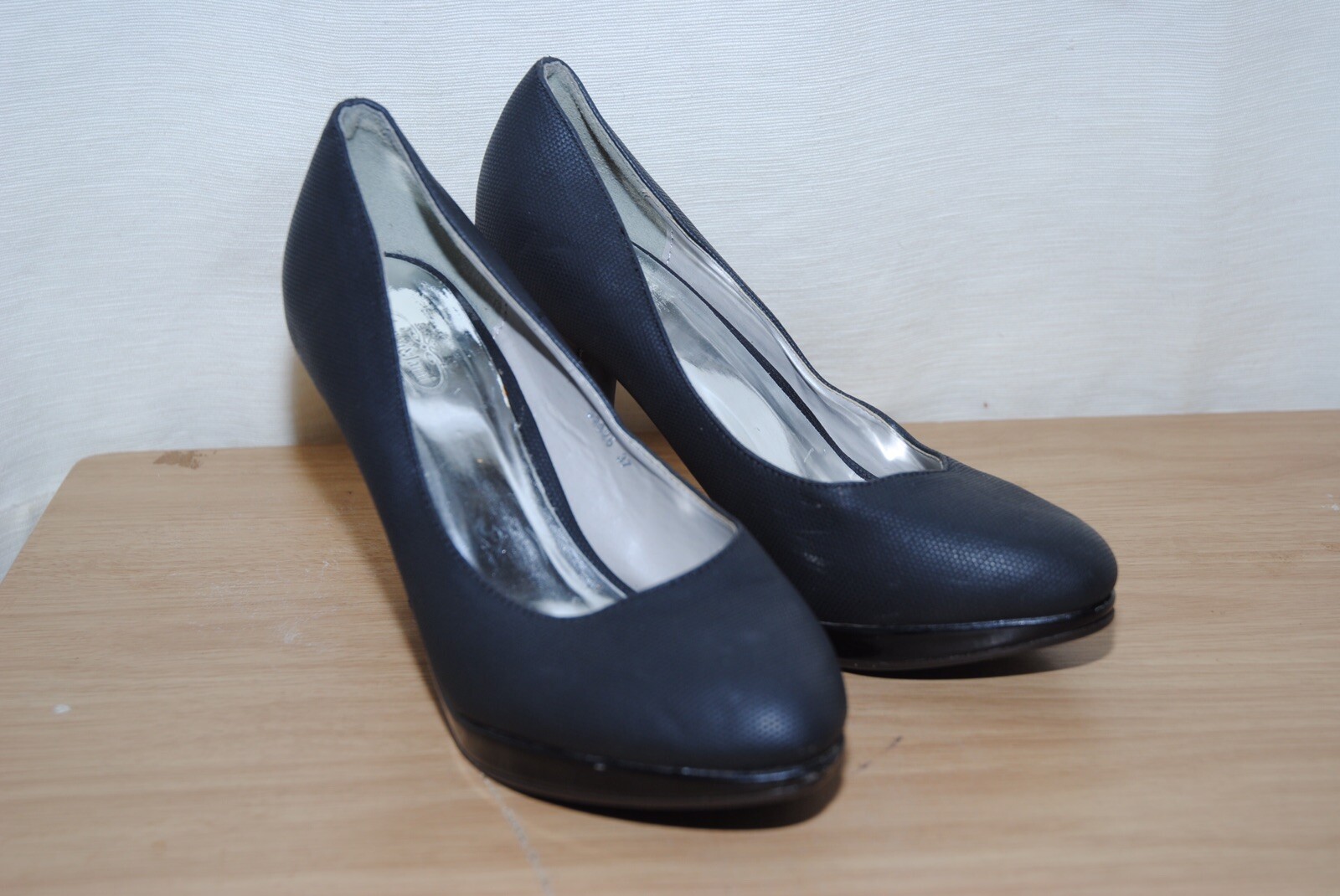 Janni & Janni Ladies Black Court Shoes Uk Size 4 eBay