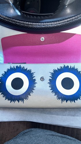 Authentic Fendi Leather Wallet - Picture 5 of 15