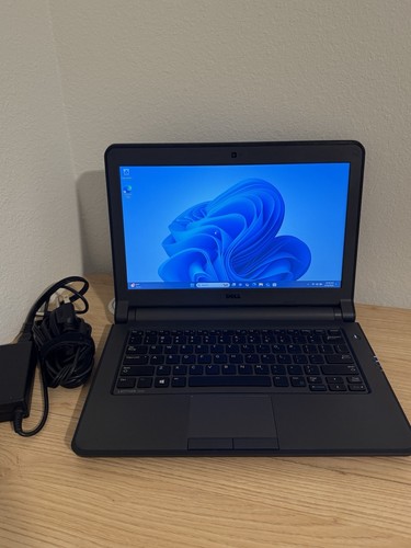 Dell Latitude 3340 Laptop i3-4005U 1.70Ghz 8GB RAM 128GB SSD WIN 11 Home 13.3” - Afbeelding 2 van 14