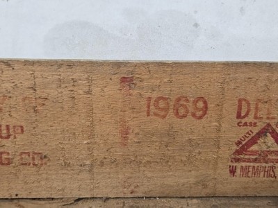 Vintage 1969 7 Up Fresh Up White Wood Soda Crate Box Joliet Illinois Original