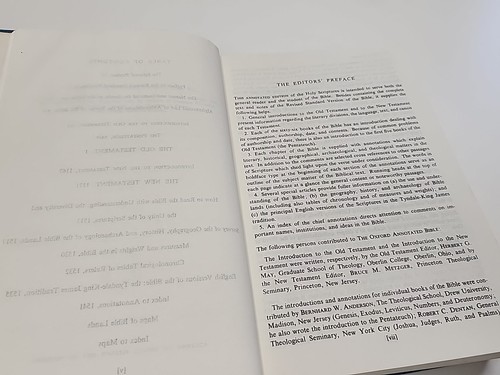 VTG 1965 The Oxford Annotated Bible With The Apocrypha, RSV, College Edition - Picture 16 of 24