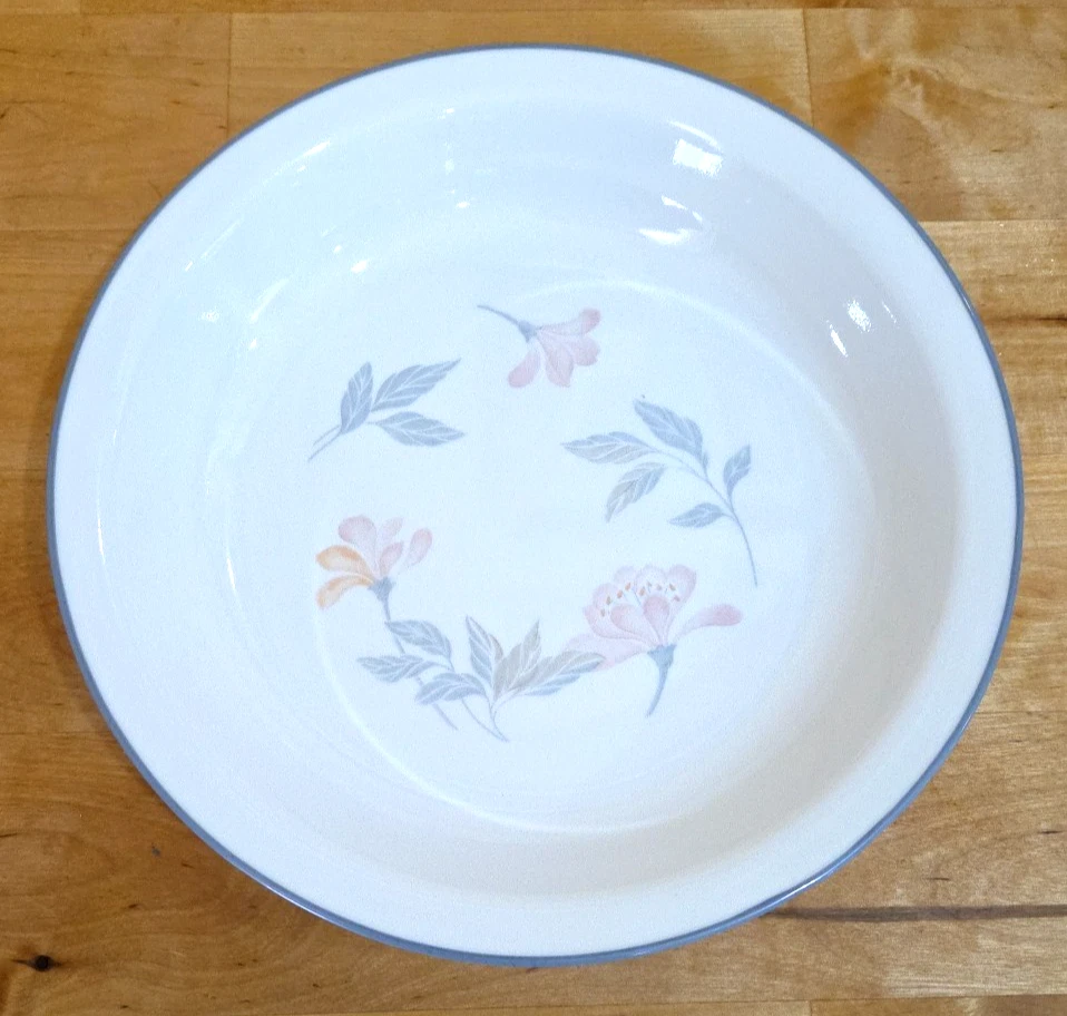 Pink Trio (Flowers) Pie Dish by Corelle/Corning