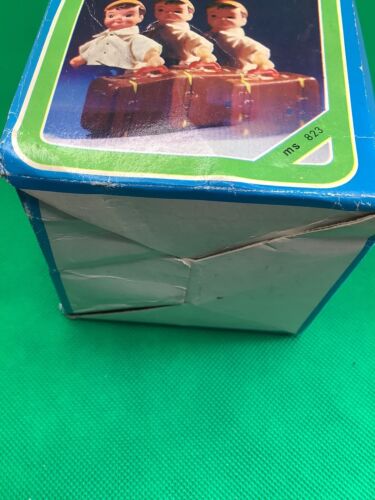 Vintage clockwork Young Traveller MS823 Boxed With Key - Picture 9 of 13