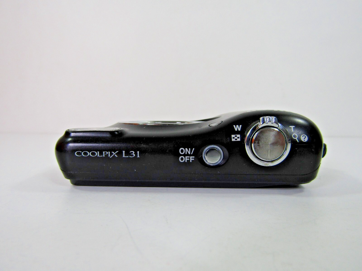 Nikon COOLPIX L31 デジタルカメラ 電池式 Nikon Silver Coolpix L31 Digital Camera with 16 Megapixels