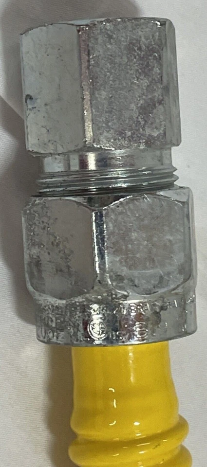 BrassCraft Cssc55-24(Ssc55-24) 2 Procoat Range Gas Connector Hose with Adapters - Image 4 of 4