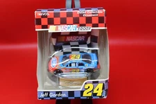 Vintage Trevo NASCAR 2002 #24 Jeff Gordon Dated Collectible Ornament Du Pont Car