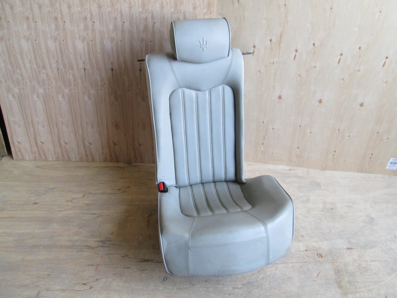 Maserati Quattroporte - LH / Rear Seat w/ Rails / Guides  - Power Grey