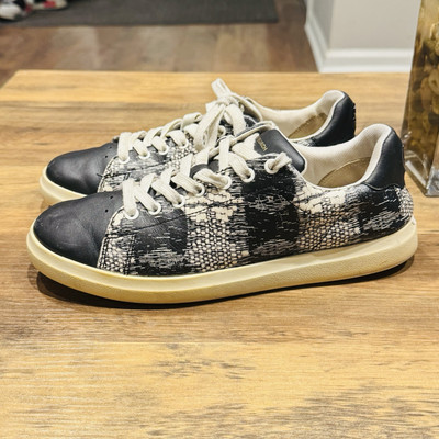TORY BURCH Howell Court Printed Tumbled Leather Women's Size 7 M Black White