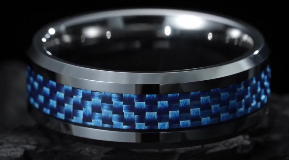 Anillo de boda de titanio para hombre de fibra de carbono negro azul para hombre ajuste cómodo Foto 4 de 4