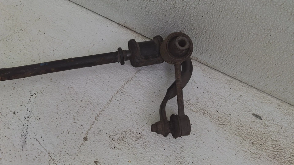 Barra estabilizadora trasera Subaru Legacy & Outback 2015-2019 fabricante de equipos originales  Foto 2 de 4