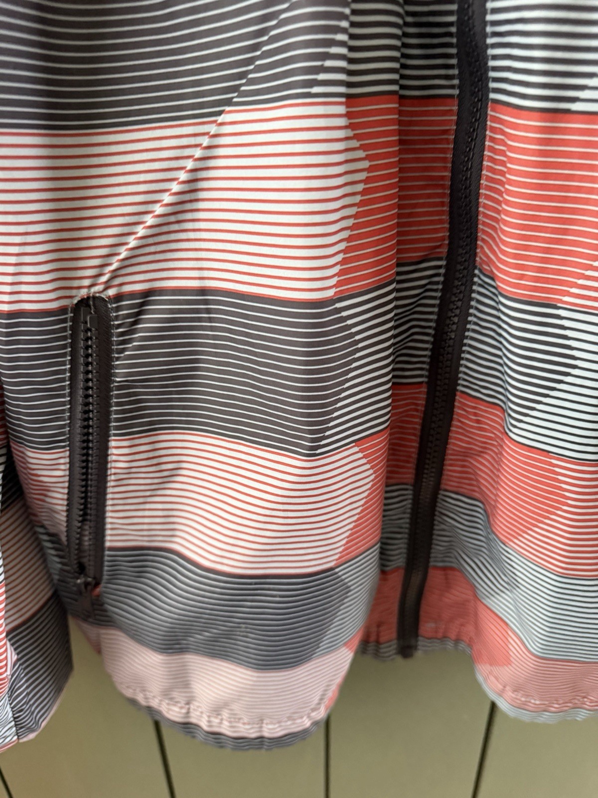 VOLCOM Mens Geometric Pattern Waterproof Windbrea… - image 4