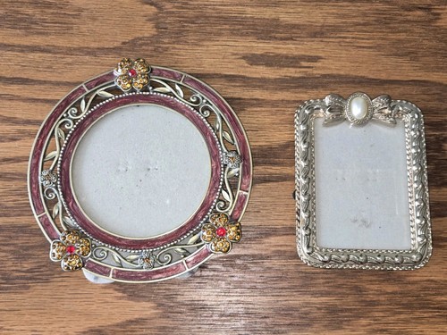 A Lot Of 2 Ornate Photo Frames - Round & Rectangular | eBay