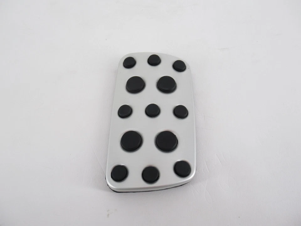 Pastilla de pedal de freno A/T genuina OEM Subaru 36023KE000 Foto 3 de 4