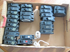 LOT of 24 USED Circuit Breakers 15  20 AMP
